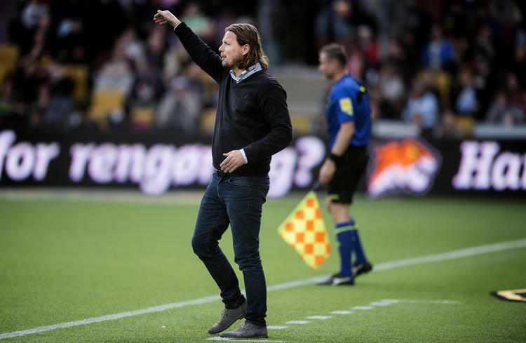 Bo Henriksen har været en markant personlighed med spektakulær optræden ved sidelinjen i Superligaen i denne sæson. AC Horsens-træneren har lavet en stærk præstation med sit hold, der overraskende for de allerfleste kom med i mesterskabsspillet
   Liselotte Sabroe/Ritzau Scanpix