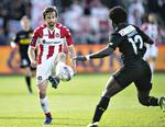  AaB's Filip Lesniak mod FC Nordsjællands Ernest Asante. Henning Bagger/Ritzau Scanpix