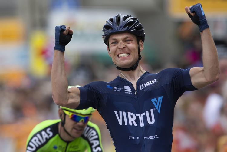 Alexander Kamp slår Eduard Prades Reverter i spurten og vinder sidste etape i Norge Rundt. Olsen, Geir/Ritzau Scanpix