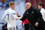 Situationen er vidt forskellig for Viktor Fischer og Ståle Solbakken inden sidste runde. Fischer kan vinde sine første DM-medaljer, Solbakken har som FCK-træner aldrig prøvet ikke at slutte i top-3.  Jens Dresling/POLFOTO