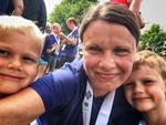 Der var masser af dramatik, da Gitte Bordinggaard Klausen og hendes drenge Jonathan og Andreas ankom til Aarhus for at løbe Royal Run.  