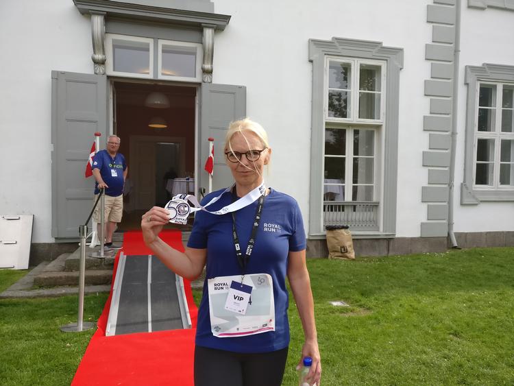 Pædagog Mariane Krogsgaard fik den store VIP-tur - fordi hun deler fødselsdag med kronprinsen. Victor Krogsgaard Monrad 