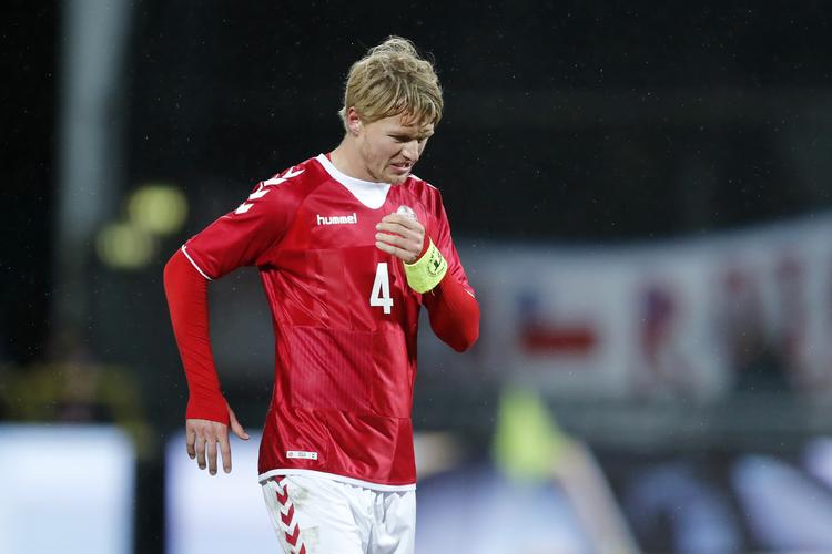 Simon Kjær skal - i modsætning til 
Perus anfører Paolo Guerrero -  med til VM. 
   Jens Dresling/POLFOTO