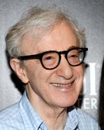 Flere skuespillere har meddelt, at de ikke ønsker at arbejde med Woody Allen igen efter adoptivdatterens beskyldninger. Men nu kommer Allens søn ham til undsætning.   Ea/AP