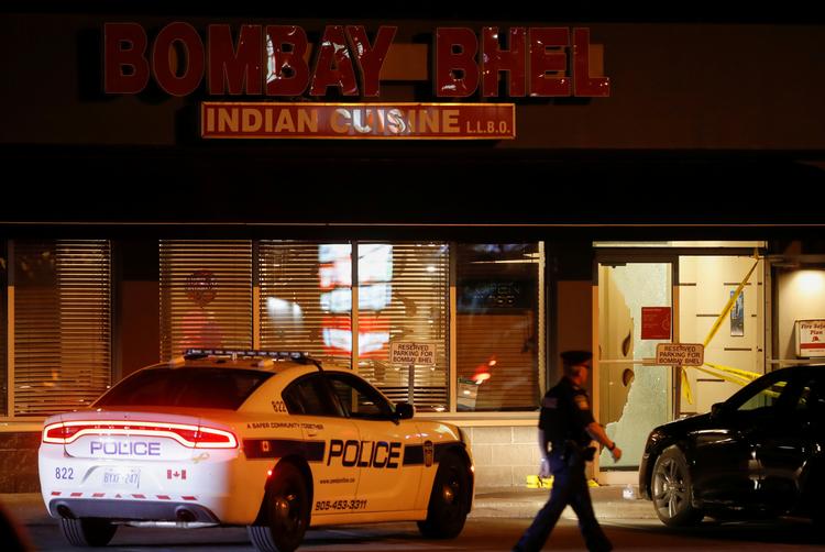 
 Den indiske restaurant i Mississauga, hvor der klokken cirka 22.30 lokal tid sprang en bombe.  REUTERS/Mark Blinch
   Mark Blinch/Ritzau Scanpix