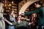 Da rektor angriber vampyrerne med urimelige regler, indleder Natania et rollespil, som ikke er aftalt med andre. Men folk spiller med, og det kommer til at præge resten af tiden på troldmandsskolen. Przemyslaw Jendroska