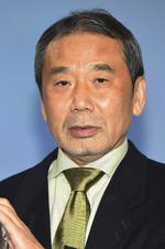 At den japanske forfatter Haruki Murakami ikke for længst har fået Nobelprisen i litteratur, undrer blandt andre Kristeligt Dagblads anmelder sig over.  Dpa/AP
