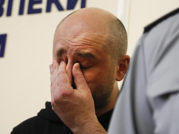 Arkadij Babtjenko var følelsesmæssigt påvirket under pressemødet, hvor han 'genopstod'. Efrem Lukatsky/AP