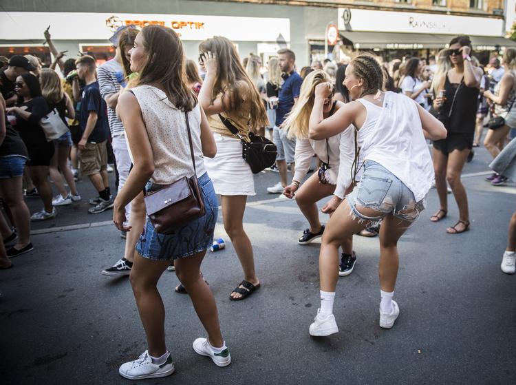 Distortion giver som altid naboklager, men endnu har der ikke været nogle større problemer med uro, fortæller politiet. Jonas Olufson/Ritzau Scanpix