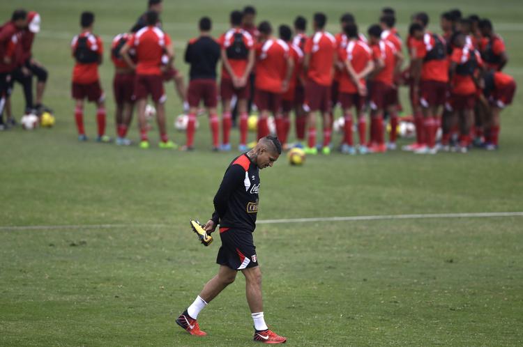  Paolo Guerrero afsoner 14 måneder for at have afleveret en dopingprøve med spor af kokain.  Martin Mejia/AP