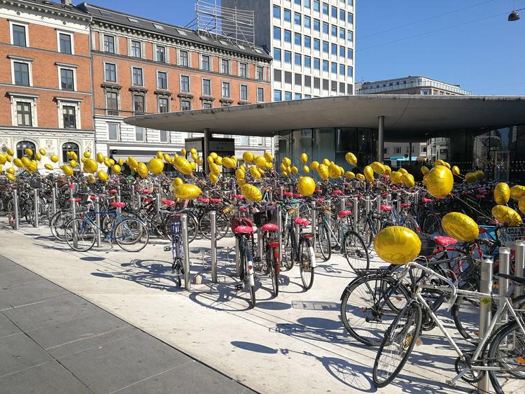 Flere firmaer angreb cyklerne på Nørreport fredag morgen. Og det er ikke første gang. Dette billede er taget for nogle dage siden af Cyklistforbundets direktør, Klaus Bondam.  