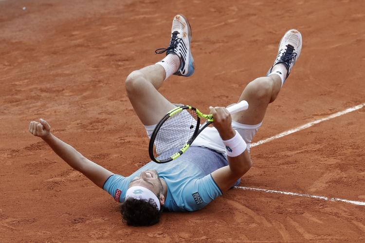I sine fire første grandslam-turneringer er Marco Ceccinato blevet slået ud i første runde. Nu er han i kvartfinalen i French Open. Alessandra Tarantino/AP