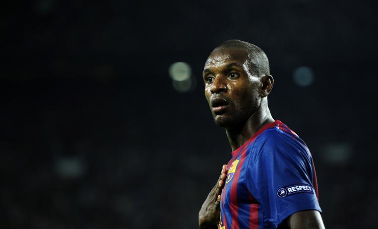 Éric Abidal havde en succesrig karriere i Barcelona-trøjen, og nu skal han være med til at styre storklubbens sportslige udvikling.  
   Manu Fernandez/AP