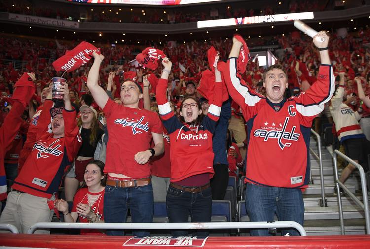 Mere end 17.000 mennesker fulgte kampen på Washingtons hjemmebane, selv om kampen blev spillet i Las Vegas. Foto: AP
   Nick Wass/AP