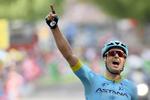 Jakob Fuglsang krydser stregen som vinder af 4. etape i Schweiz Rundt i april. Og han har ikke planer om at fortsætte jagten på sejre i fremtiden, selv om han er en moden cykelrytter. Jean-christophe Bott/AP