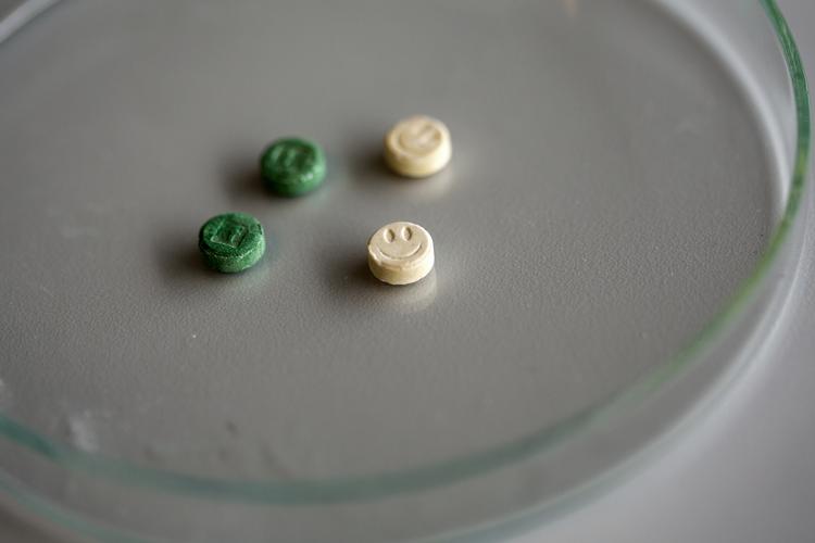 To 15-årige skoledrenge fra Haslev blev indlagt, efter at de havde indtaget en meget stærk udgave af stoffet MDMA. Den ene døde. 
   Peter Hove Olesen/POLFOTO