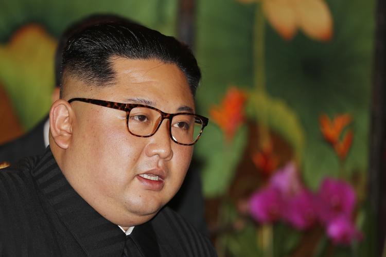Den nordkoreanske leder, Kim Jong-un, ventes at skulle fortælle den kinesiske ledelse om sine samtaler med Donald Trump i sidste uge. Wong Maye-e/AP