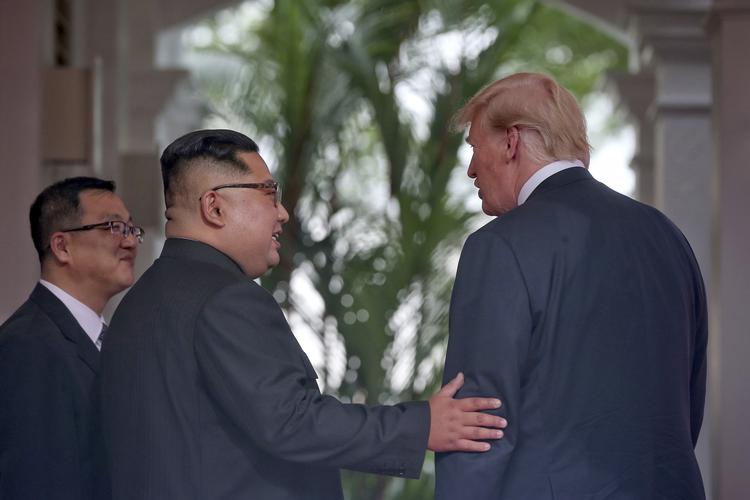 Først virkede Kim Jong-un nersøv. Men han blødte hurtigt lidt op. Kevin Lim/AP