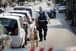 Politiet fotograferet 31. maj på Husum Torv, hvor der var blevet affyret flere skud. Natten til i dag blev der skud igen. 
   Jens Dresling/POLFOTO