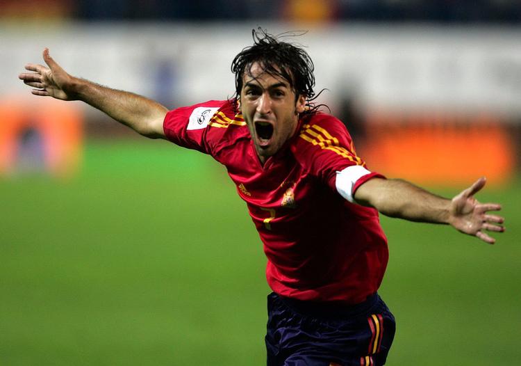 I sine 102 landskampe scorede Raúl i alt 44 mål. Paul White/AP