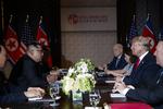 Nordkorea fortolker nu resultatet af topmødet i Singapore på den måde, at USA gav sig på to af Nordkoreas hovedkrav. Evan Vucci/AP