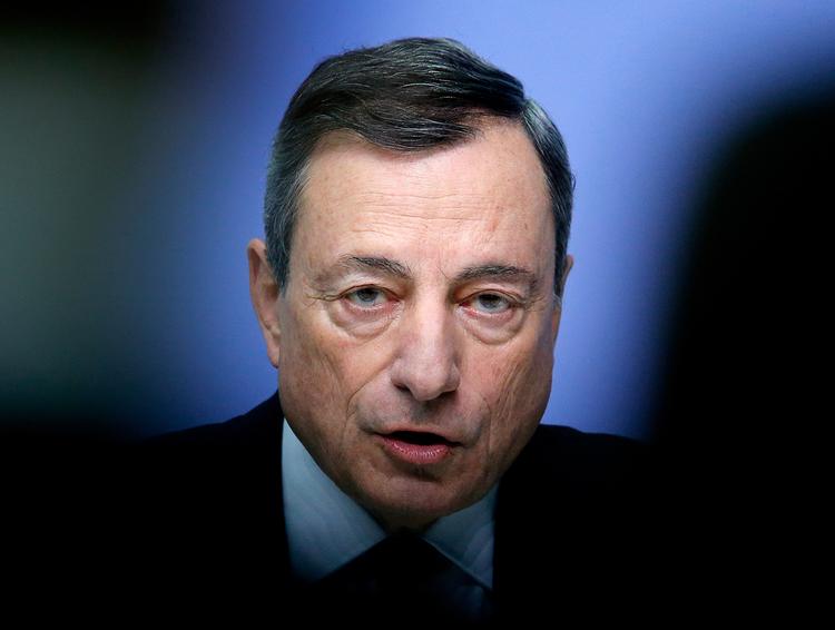 chefen for Den Europæiske Centralbank, italieneren Mario Draghi, var hovedmanden, da banken begyndte at opkøbe obligationer for at holde hånden under den europæiske økonomi under finanskrisen.  Michael Probst/AP