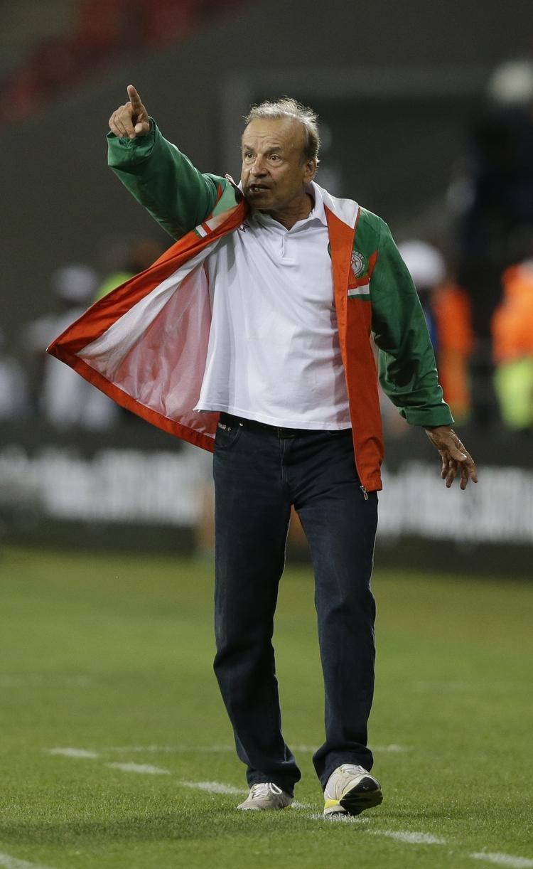 64-årige Gernot Rohr har siden 2016 trænet Nigeria.  Rebecca Blackwell/AP