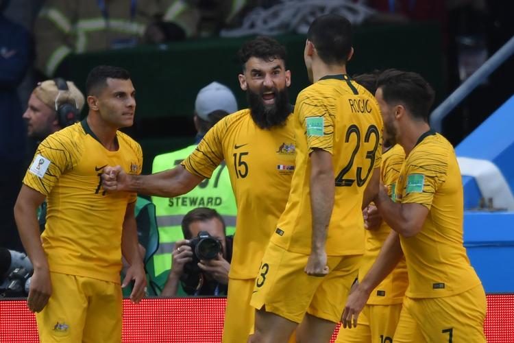 Anfører Mile Jedinak stod for Australiens scoring på straffespark.  Kirill Kudryavtsev/Ritzau Scanpix