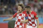 Luka Modric scorede på straffe i Kroatiens 2-0 sejr over Nigeria.  Petr David Josek/AP