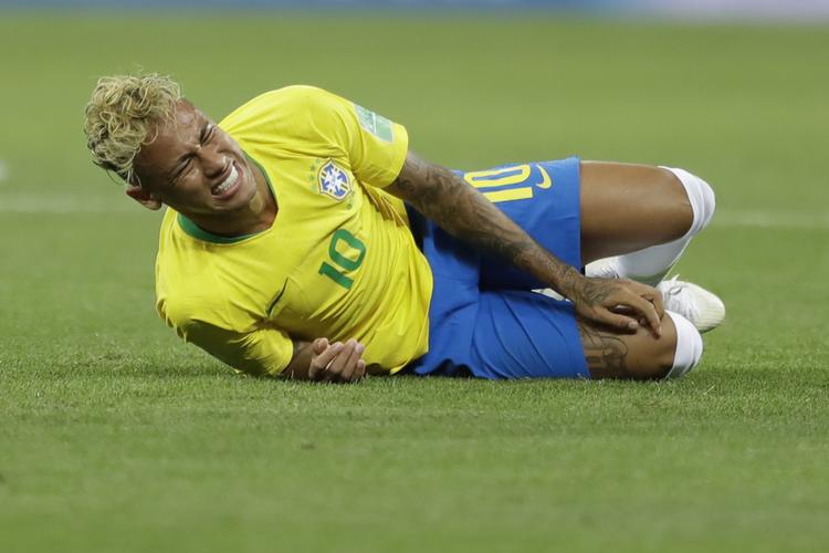 Verdens dyreste fodboldspiller, Neymar, blev ikke afgørende for Brasilien mod Schweiz.
   Andre Penner/AP