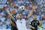 Den tidligere FCK-, Viborg- og OB-spiller er blevet et sydamerikansk hit på Instagram. Ricardo Mazalan/AP