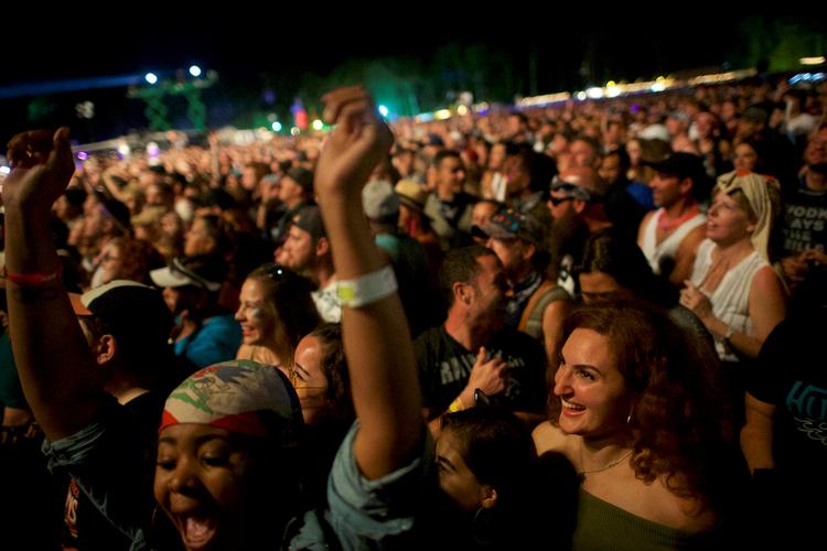43 procent af kvindelige festivalgæster under 40 år har oplevet uønsket, seksuel opførsel fra en fremmed, viser en ny undersøgelse lavet for Press Association. Mark Makela/Ritzau Scanpix