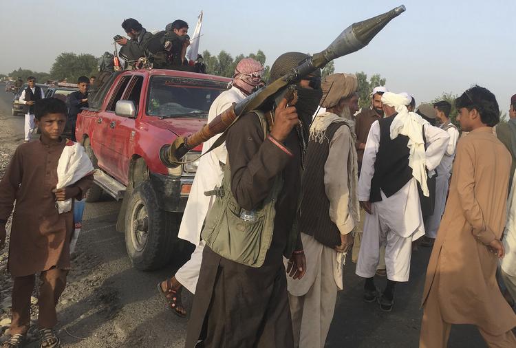 Taleban. Regeringen i Kabul mister stadig mere terræn til Taleban, der også har magten over flere indbyggere i Afghanistan end nogensinde siden styret blev væltet i 2001. Nu kan Taleban forhandle om landets fremtid fra en styrkeposition Raumat Gul/AP