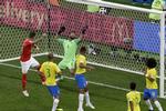 Steven Zubers hovedstødsscoring sikrede Schweiz et overraskende point mod Brasilien.  Andrew Medichini/AP