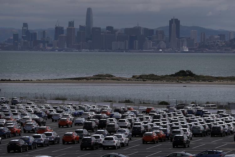 Truslen om høj told på EU-biler kommer en måned efter, Trump-administrationen indledte en undersøgelse af, hvorvidt bilimport udgør en national sikkerhedstrussel for USA. Justin Sullivan/Ritzau Scanpix