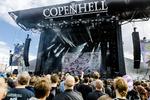 Copenhell er en festival for musik, men lige så meget et stort glimt i øjet med længselsfulde undertoner fra en anden verden, mener anmelder Alexander Vesterlund. 
   Lange Per/Ekstra Bladet