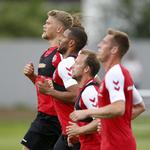 Nej....de danske landsholdsspillere går ikke med bh. Men de træner med en masse måleudstyr, der hele tiden samler data om deres fysik.
    Finn Frandsen/POLFOTO