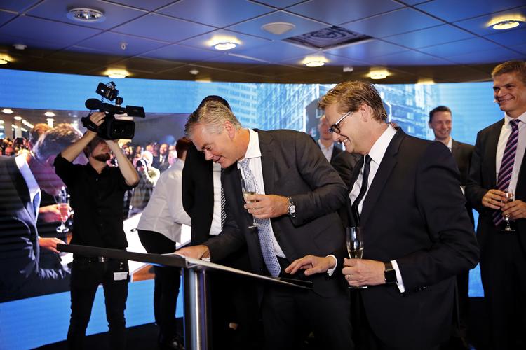Da IT-selskabet Nets med Bo Nilsson som administrerende direktør(forgrund, til venstre) blev børsnoteret i 2016.  Jens Dresling/POLFOTO