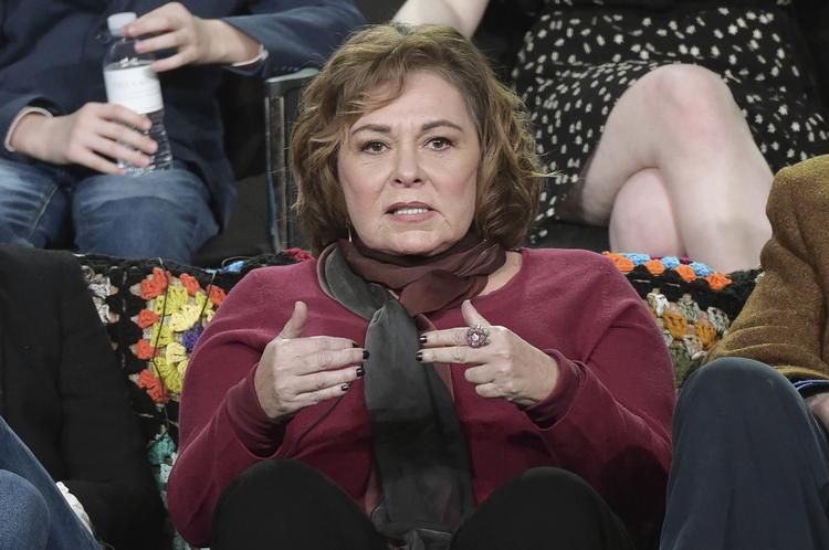 Roseanne Barr taler for første gang om sit  tweet om Obamas tidligere rådgiver. Et tweet, der har vakt stor vrede og kostet hende jobbet.n
   Richard Shotwell/AP