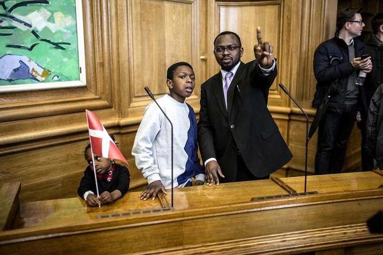 Nye statsborgere fejres på Christiansborg ved den årlige statsborgerskabsdag. Arkivfoto. 
   Ivan Boll/POLFOTO