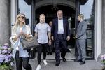 
    Den officielle præsentation af Kevin Magnussens Haas-racer, der er placeret på Kgs Nytorv foran Hotel D'Angleterre. I forgrunden ses Kevin Magnussens kæreste. 
   Mads Nissen/POLFOTO