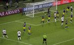 Toni Kroos scorede et af karrierens vigtigste mål mod Sverige. Målet holder Tyskland inde i VM.  Sergei Grits/AP