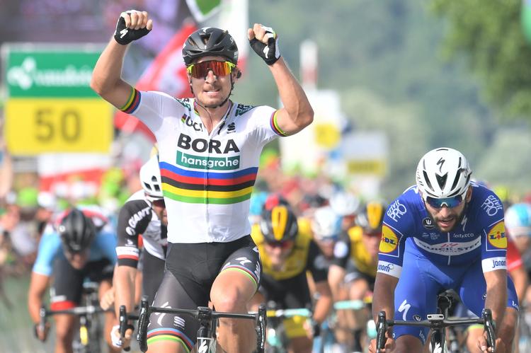 Den jnublende verdensmester Peter Sagan og colombianeren Fernando Gaviria (th) forventes at blive modstandere i adskillige spurtopgør i Tour de France.
   Gian Ehrenzeller/AP