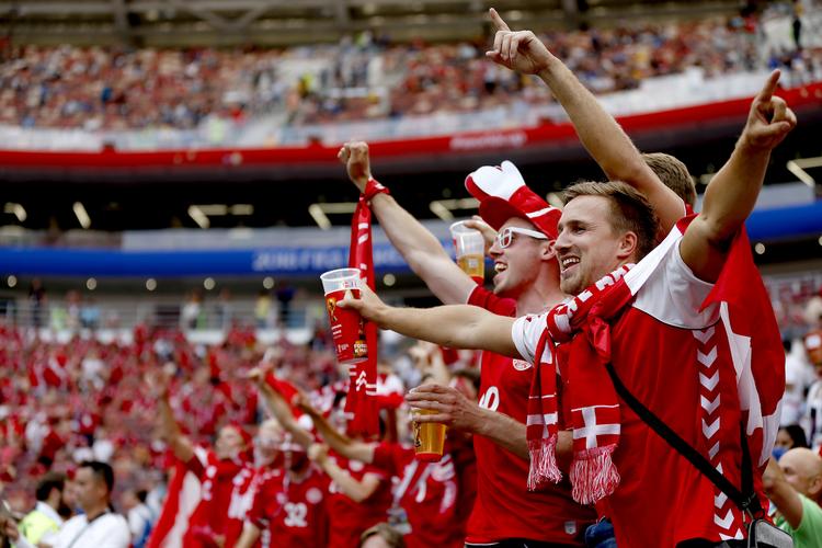 Det slovakiske fodboldforbund bekræfter nu den danske udmelding med, at man agter at gennemføre onsdagens landskamp. Uanset, hvem der ender med at repræsentere Danmark. Foto: Finn Frandsen.
   Finn Frandsen/POLFOTO