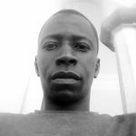 Abdoulie Manneh flakker rundt på udkig efter arbejde, men der er ikke noget at finde. Privat
