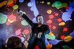 Depeche Mode med Dave Gahan i front på Tinderbox i går aftes.
   Per Lange/Ekstra Bladet