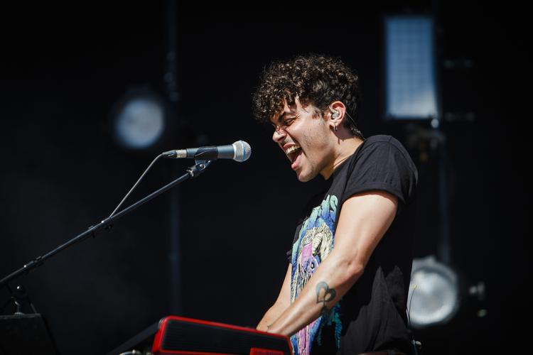 Alex Vargas på scenen torsdag eftermiddag under årets Tinderbox.
   Per Lange/Ekstra Bladet
