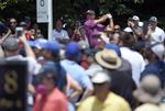 Der er som altid masser af opmærksomhed, når Tiger Woods stiller op til en turnering, og The National er ingen undtagelse.

   Nick Wass/AP