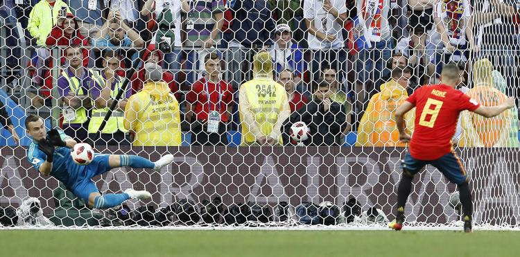Igor Akinfeev blev den store helt for Rusland.
   Antonio Calanni/AP