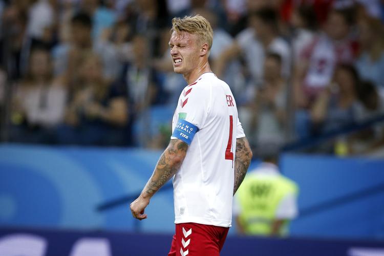 Uvant situation: For første gang under Åge Hareide skal landsholdet undvære Simon Kjær i en betydningsfuld kamp. Finn Frandsen/POLFOTO